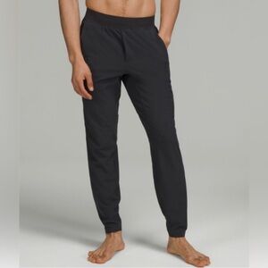 Lululemon In Mind Pants Athletic Joggers in Black M5556S